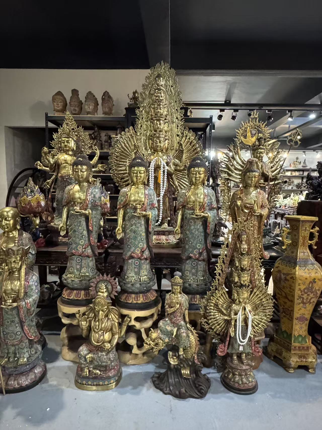 金時代藝品店面－鎏金佛像收藏