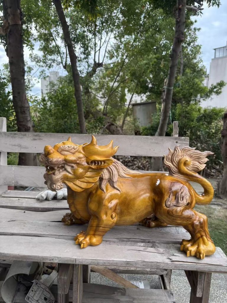 貔貅木雕戶外實景 金時代空間木雕精品