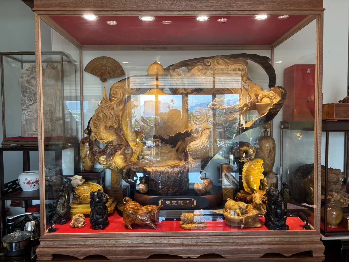 藏家實景－天璽龍瓶正面近照