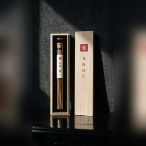 梵藝時代｜茶席·靜｜檀香調 天然臥香 19.5cm 20g 桐木禮盒