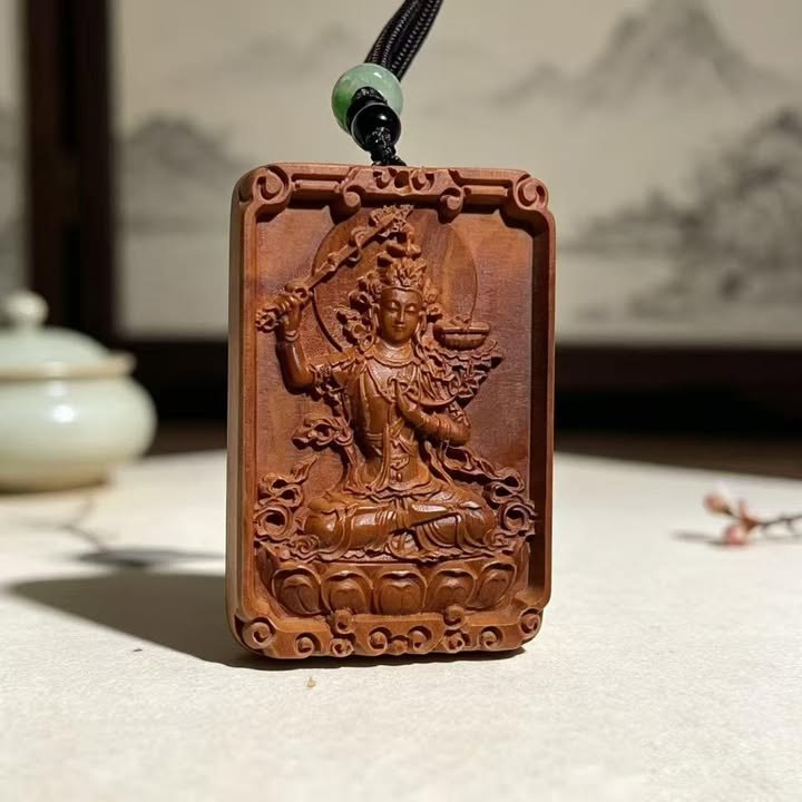 印度老山檀木雕佛牌